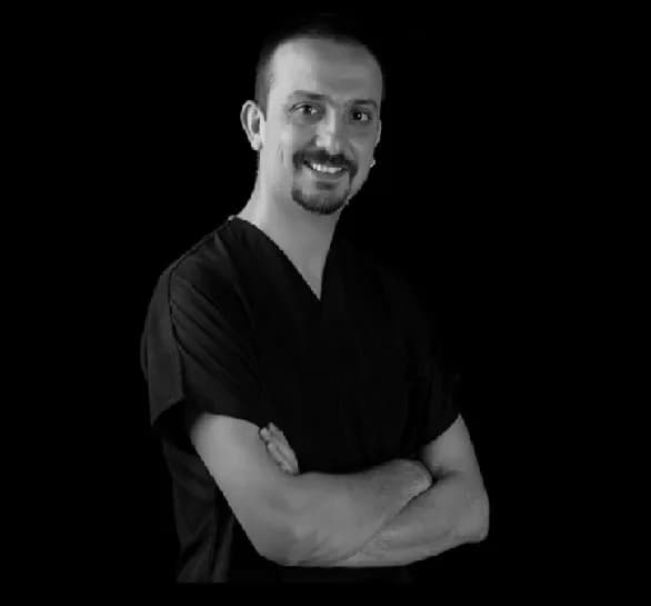 Dt. Bora Bayrak, Diş Hekimi klinik kapak fotoğrafı