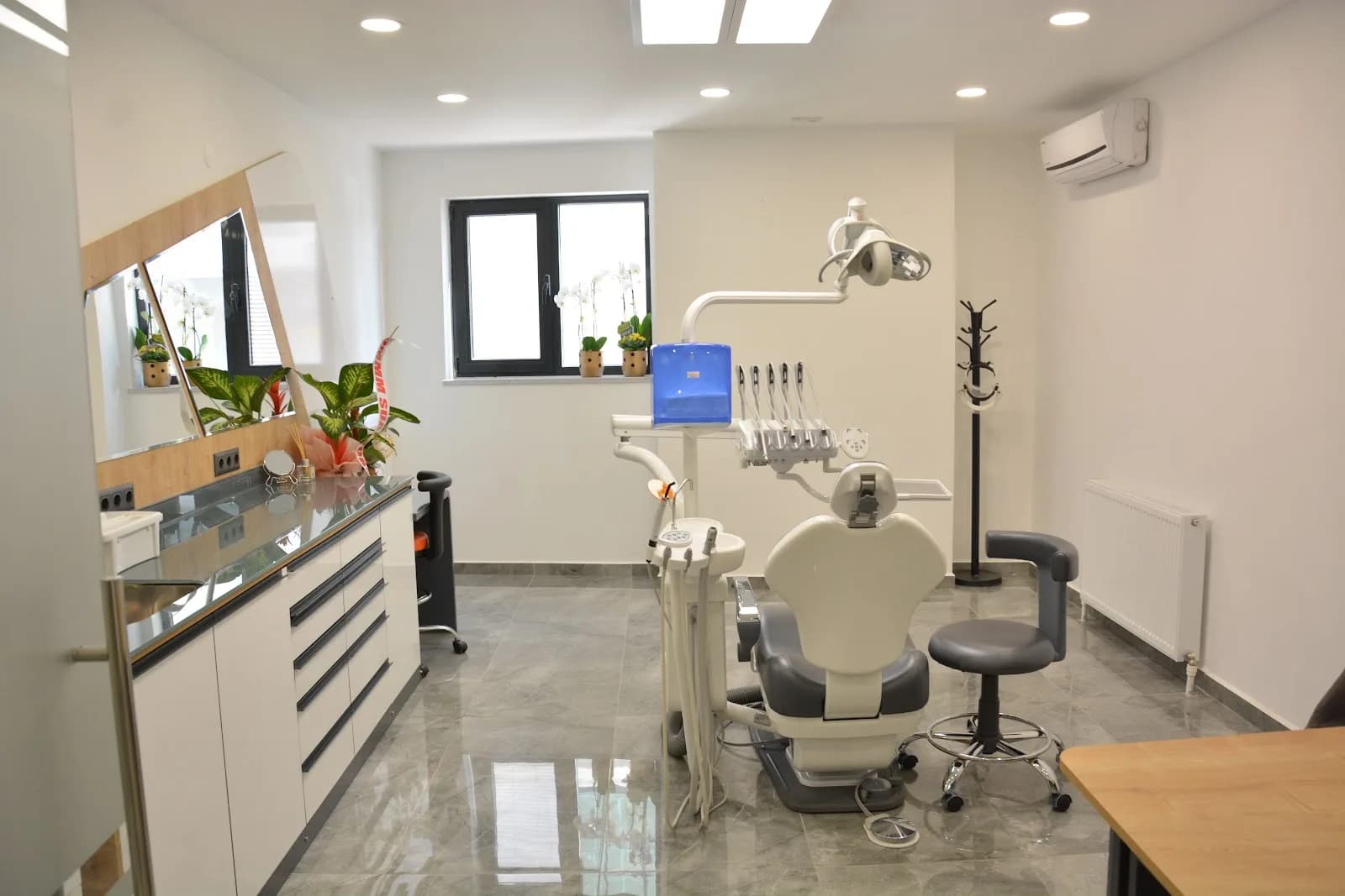 Özel Körfez İnci Ağız Ve Diş Sağlığı Polikliniği-Dentincity