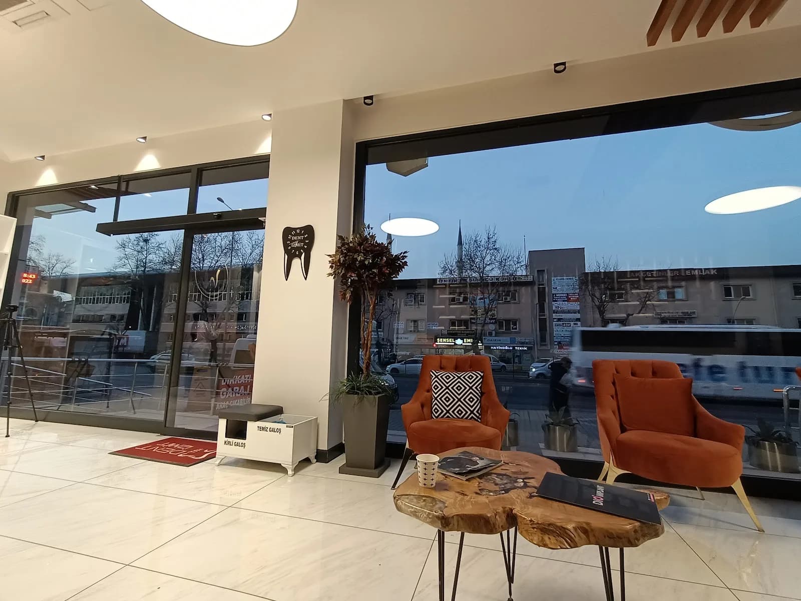 Dentİzmit Gölcük Ağız ve Diş Sağlığı Poliklinikleri - Diş Hastanesi