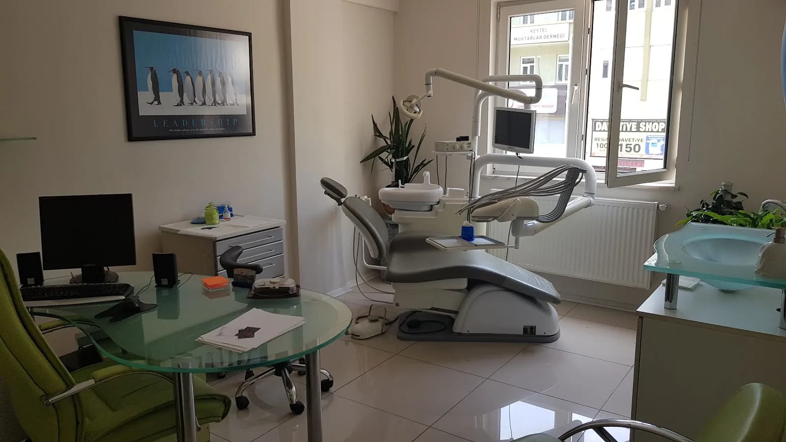 özel kestel ağız ve diş sağlığı polikliniği klinik kapak fotoğrafı