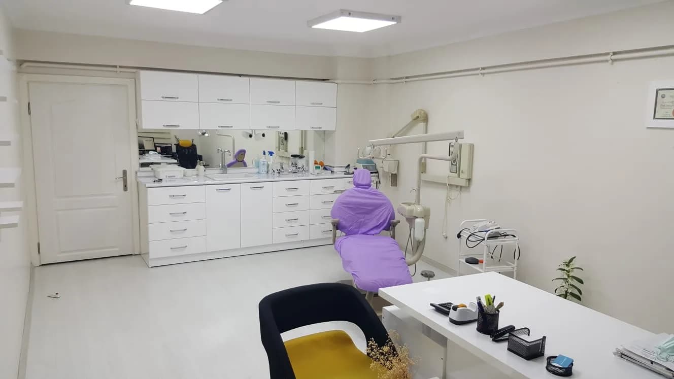 DİŞ HEKİMİ DT. İBRAHİM DAĞDEVİR klinik kapak fotoğrafı