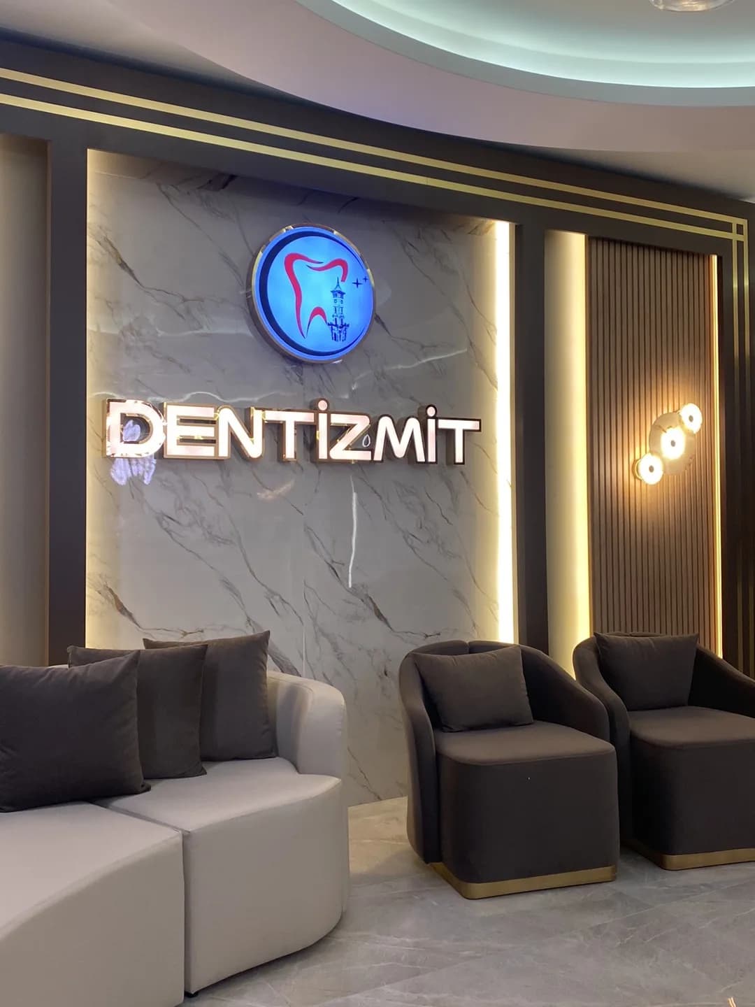 Dentizmit Diş Poliklinikleri - Başiskele Şubesi klinik kapak fotoğrafı