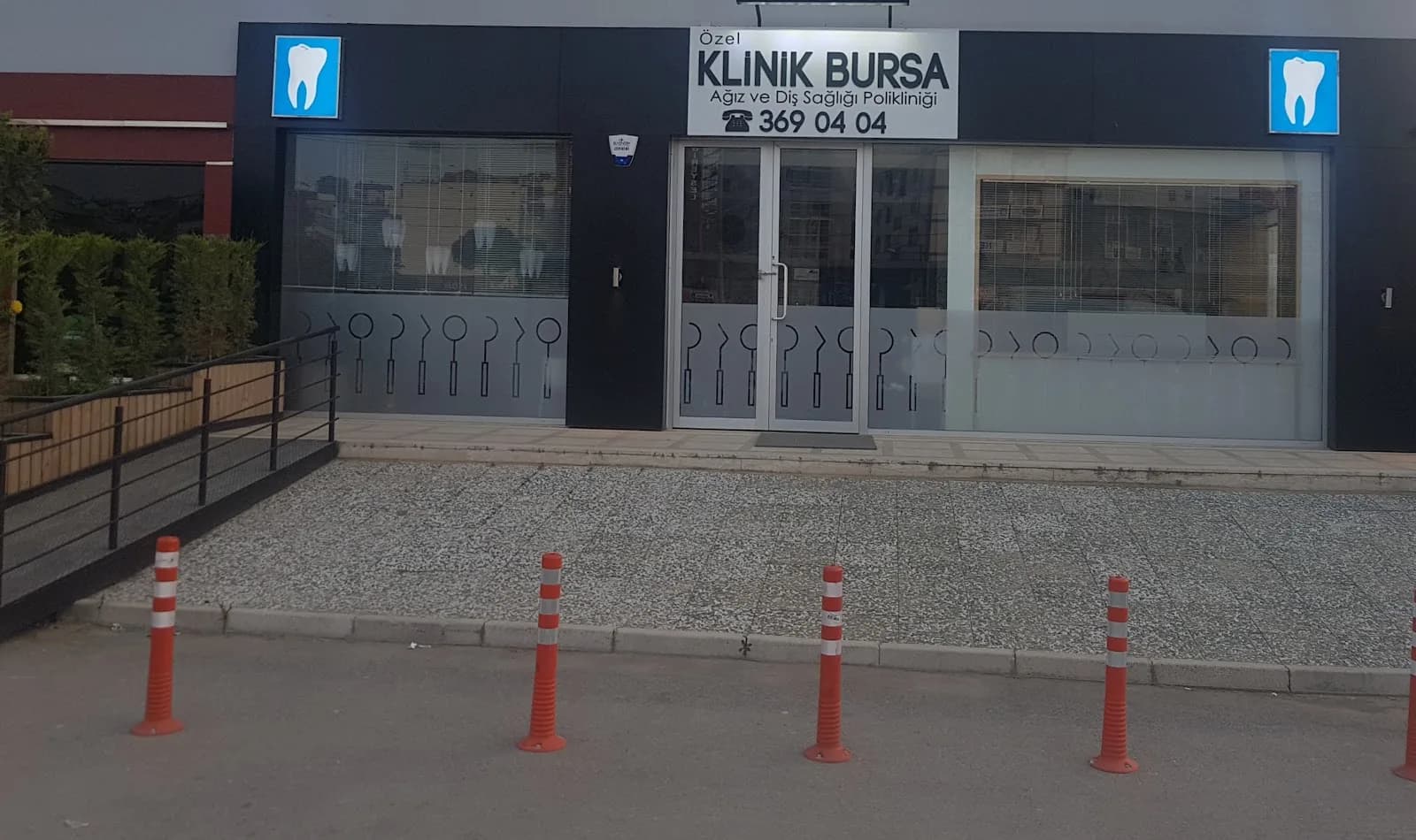 Klinik Bursa Ağız ve Diş Sağlığı Polikliniği (ZAGA Center Bursa) klinik kapak fotoğrafı
